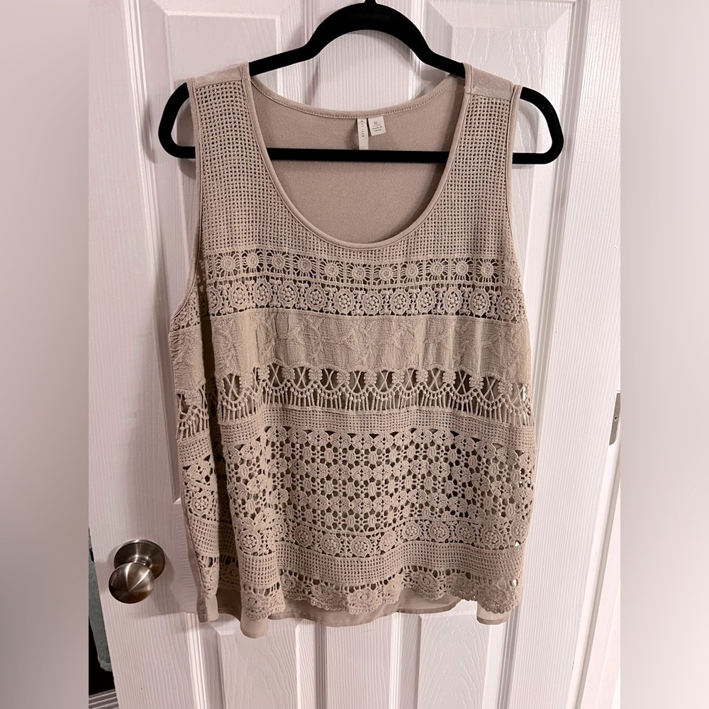 Cato beige top with lace front